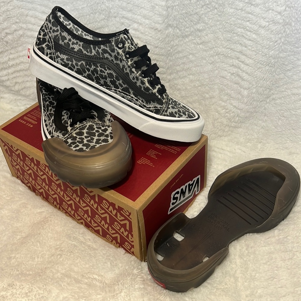 Woman Vans sneakers
